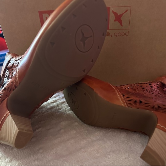 Pikolinos Brandy Leather Ankle Boots - Picture 5 of 7